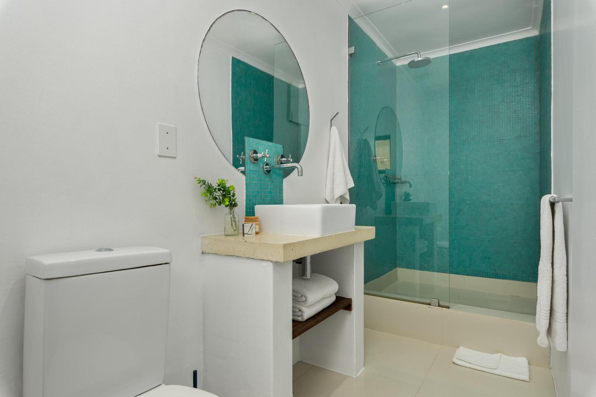 Neighbourgood Romney Guest house Cape Town
